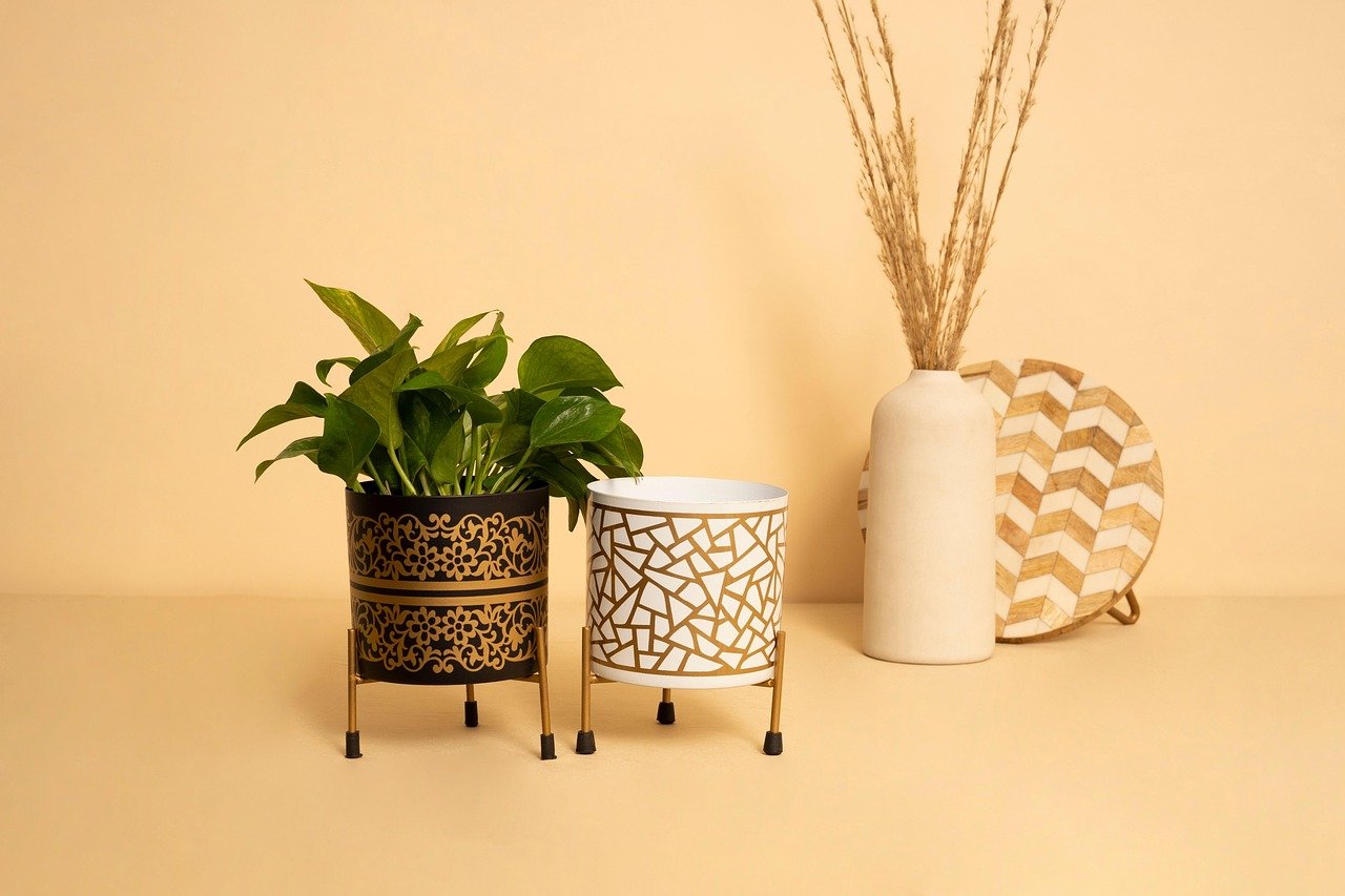 Home pots, planter, metal pot, indoor planter, metal planter, indoor, decor